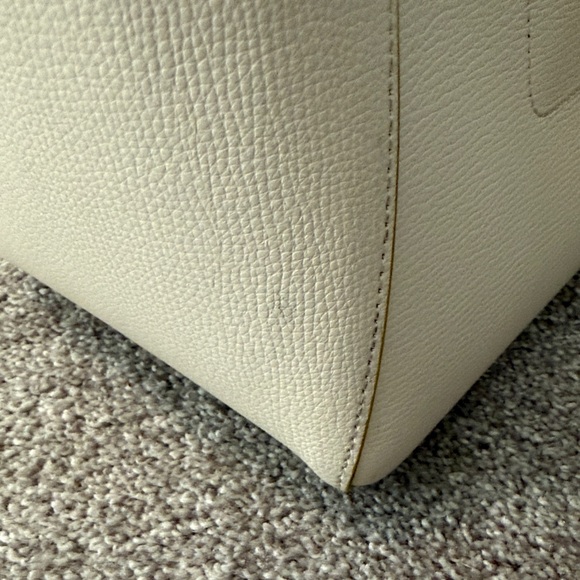 Kate Spade Cream and Yellow Tote - Picture 9 of 14